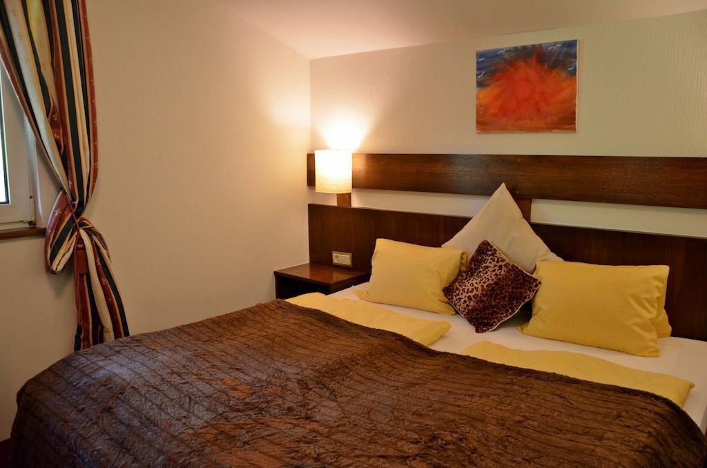 Villa Desiree - Hotel Garni - Adults Only Villach Pokoj fotografie
